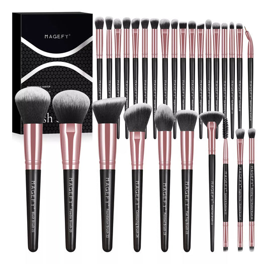 28 Brochas De Maquillaje Profesional y Estuche